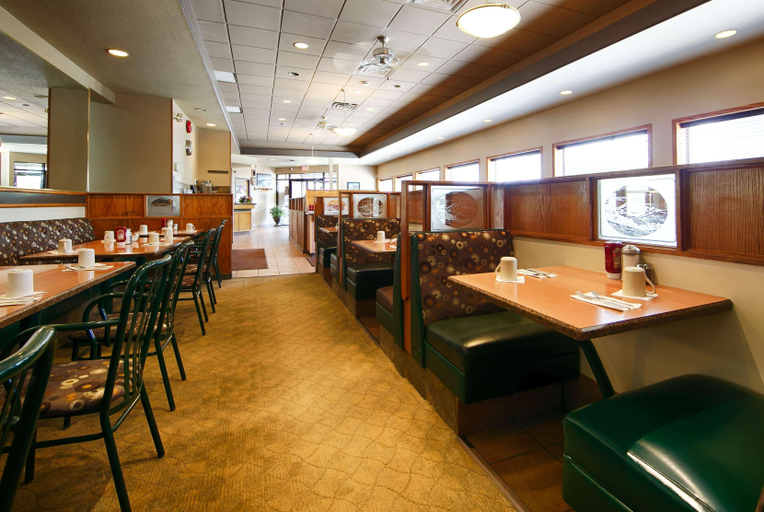 Food & Drinks 5, Travelodge by Wyndham Abbotsford Bakerview, Fraser Valley