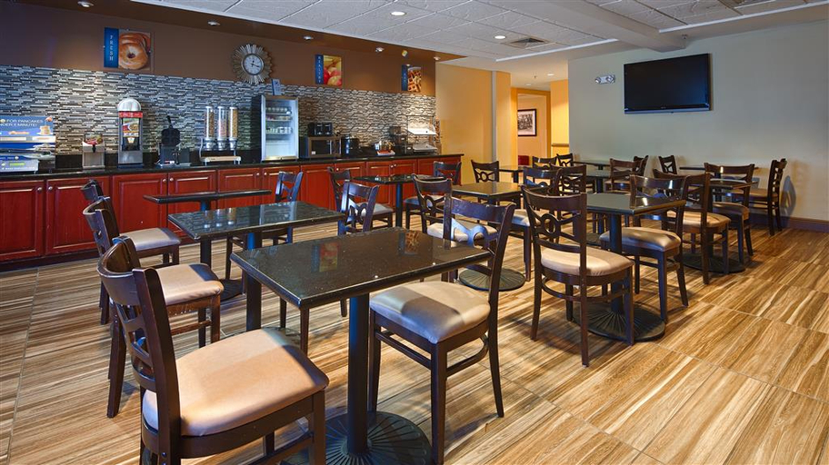 Food & Drinks 5, Sleep Inn & Suites North Mobile Saraland, Mobile