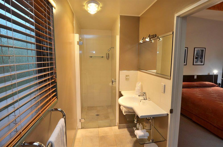 Bathroom 5, Rainforest Retreat, Westland