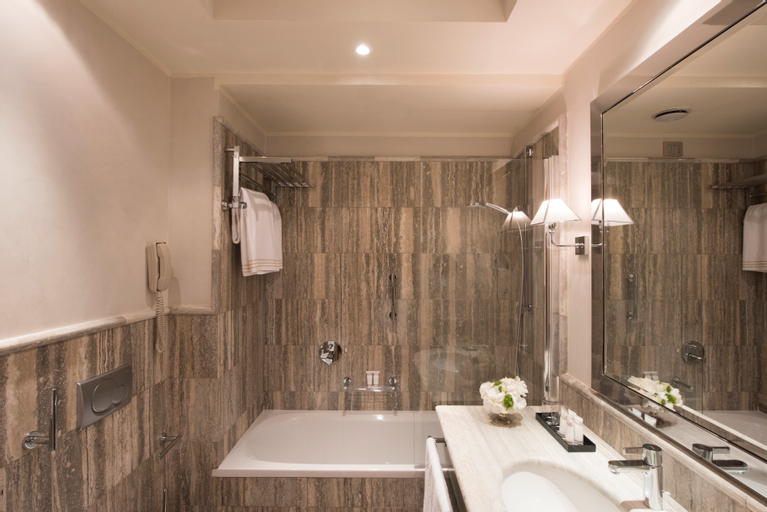 Bathroom 23