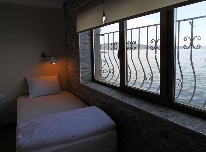 Bedroom 2, Aqua Boss Hotel, Eceabat