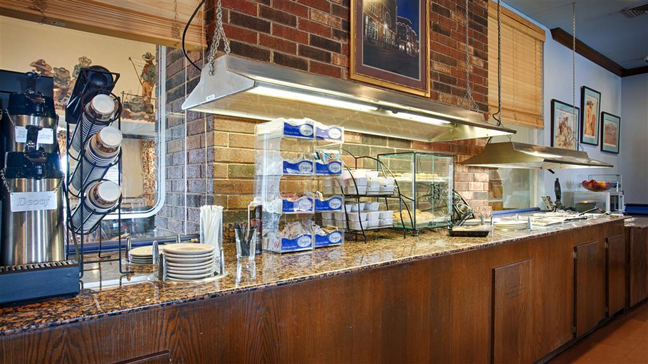 Food & Drinks 5, Americas Best Value Inn Guthrie, Logan