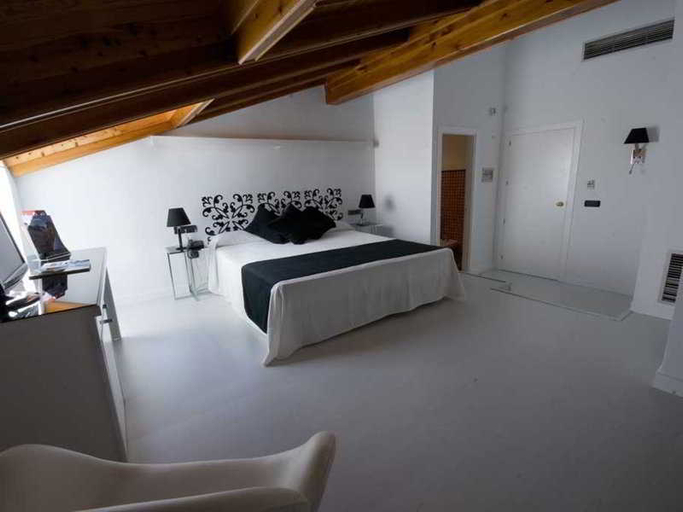 Bedroom 3, Hotel Teruel Plaza, Teruel