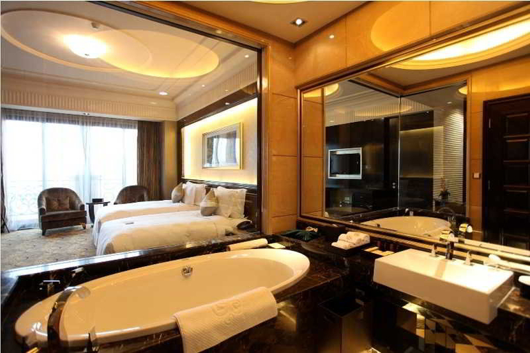 Bathroom 5, Chateau Star River Pudong Shanghai, Shanghai