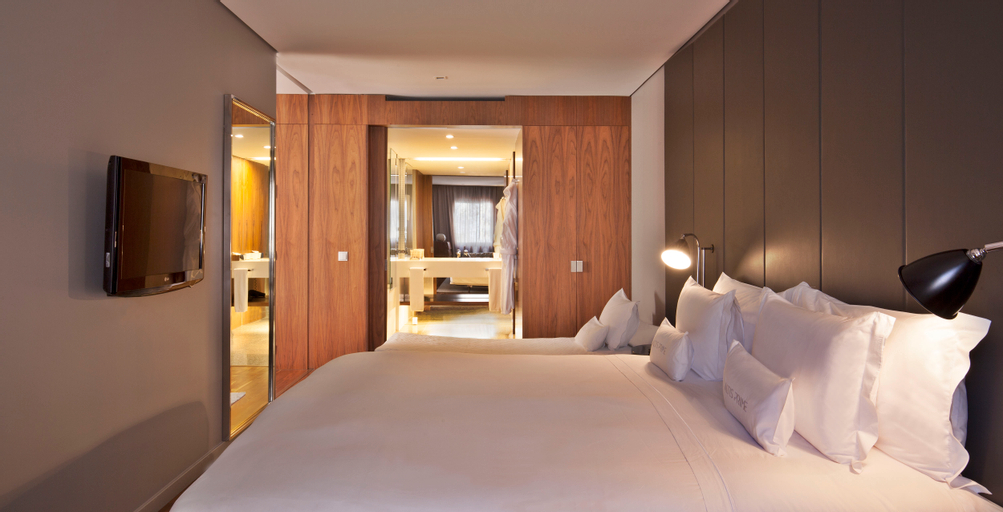 Bedroom 18