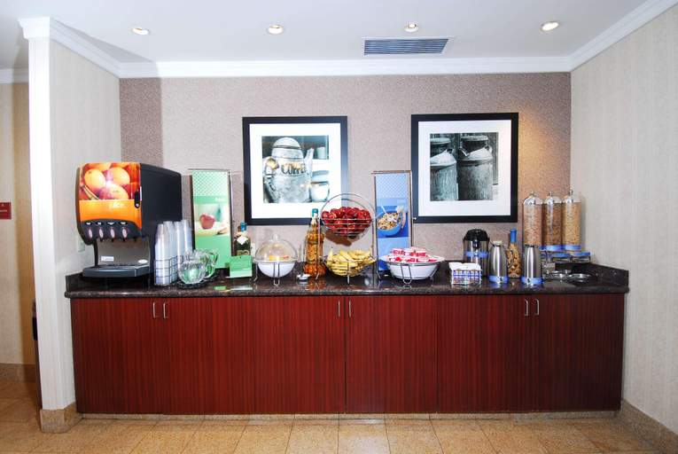 Public Area 2, Hampton Inn by Hilton Boston/Cambridge, Cambridge