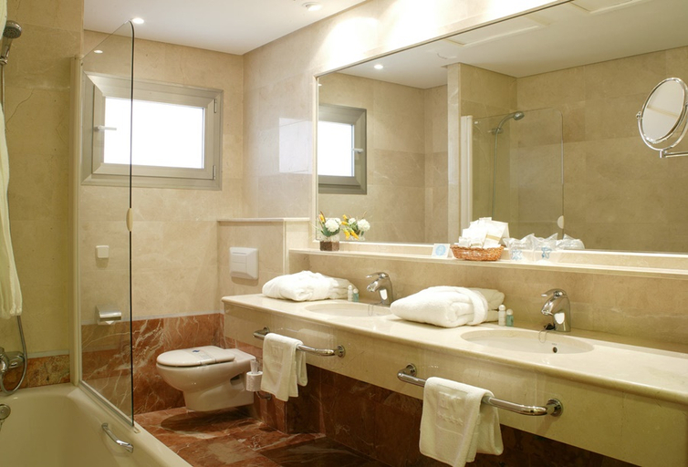 Bathroom 5, Villamadrid, Madrid