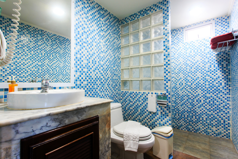 Bathroom 9