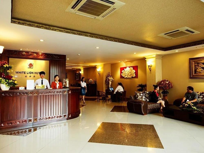 Public Area 2, White Lion Hotel, District 3