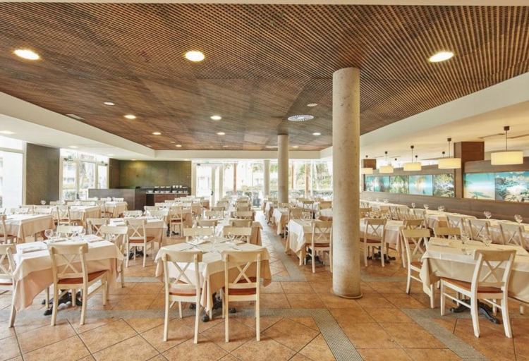Food & Drinks, Roulette PortAventura + Ticket Included, Tarragona