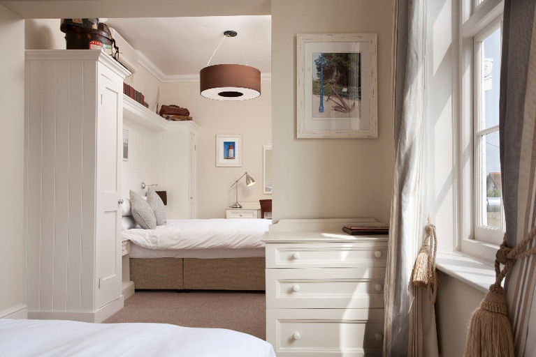 Bathroom 4, The Marine Hotel, Kent