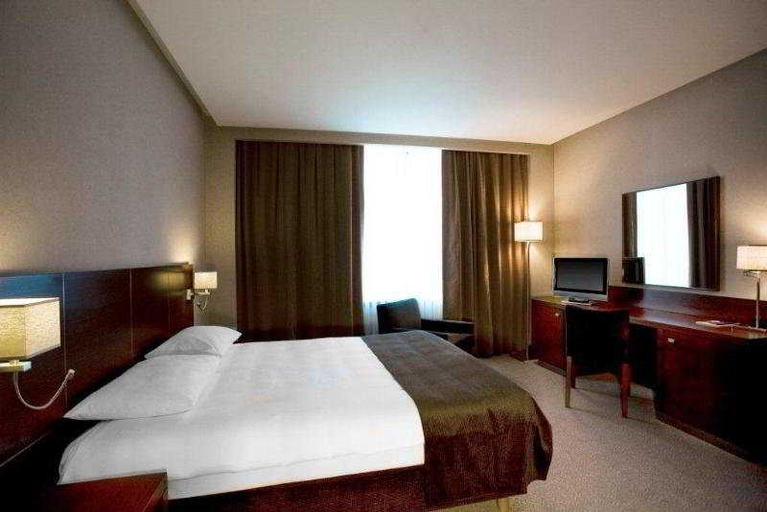 Bedroom 3, Fly Inn, Baku