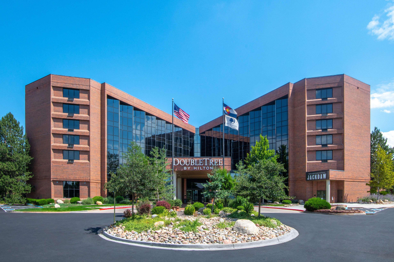 Exterior & Views 1, DoubleTree by Hilton Denver - Aurora, Arapahoe