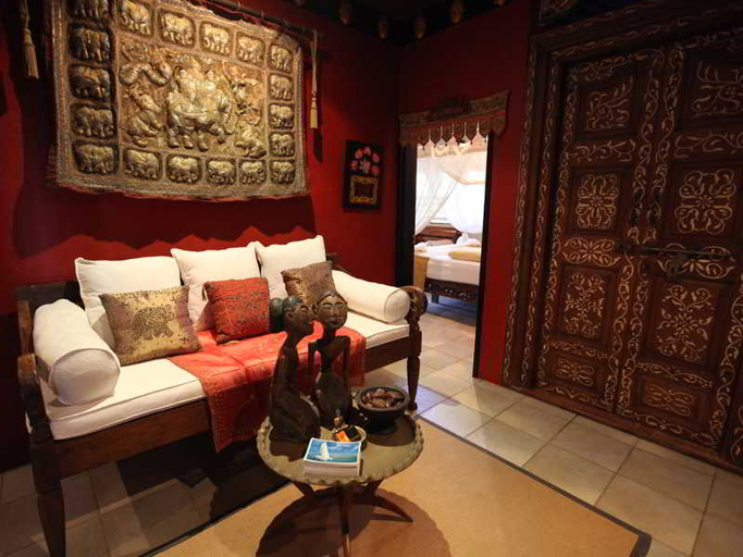 Public Area 5, Mai Tai Resort, Douglas