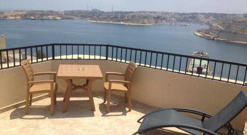 Others 5, Grand Harbour Hotel