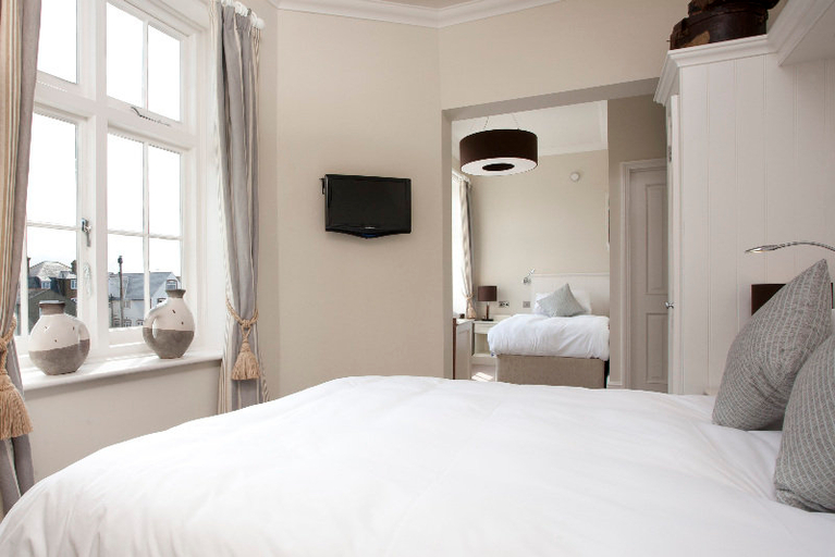 Bedroom 2, The Marine Hotel, Kent