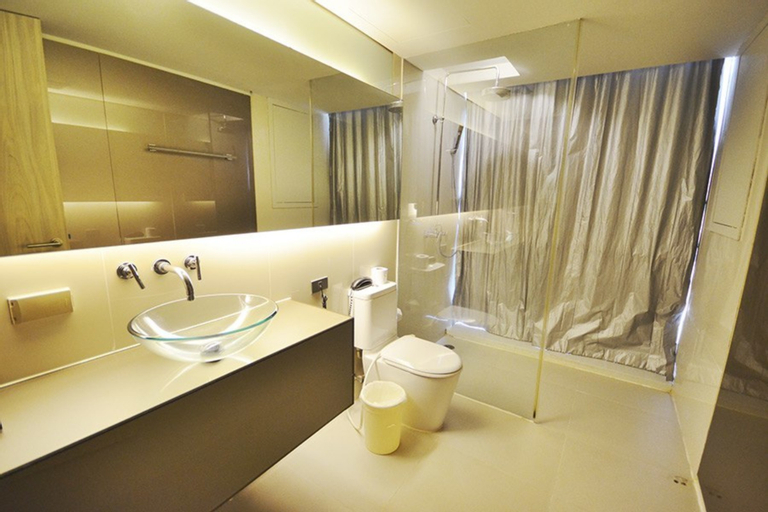 Bathroom 24