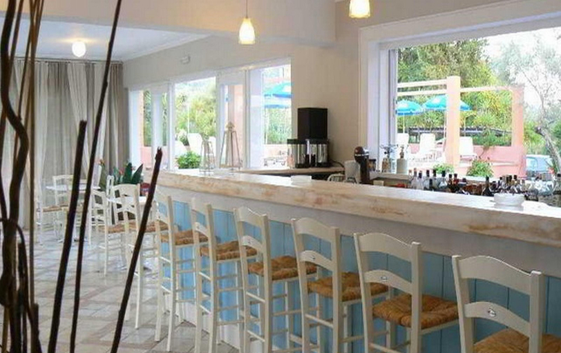 Food & Drinks 5, Happyland Hotel Apartments, Ionian Islands