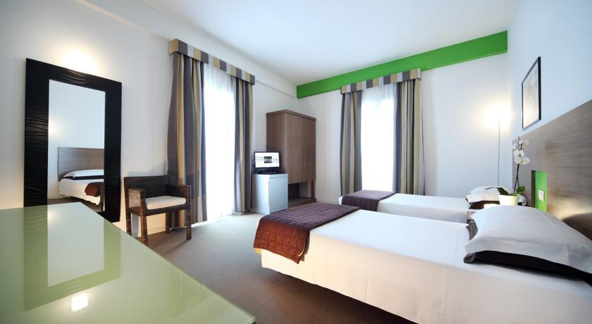 Bedroom 3, Trieste Hotel, Rimini