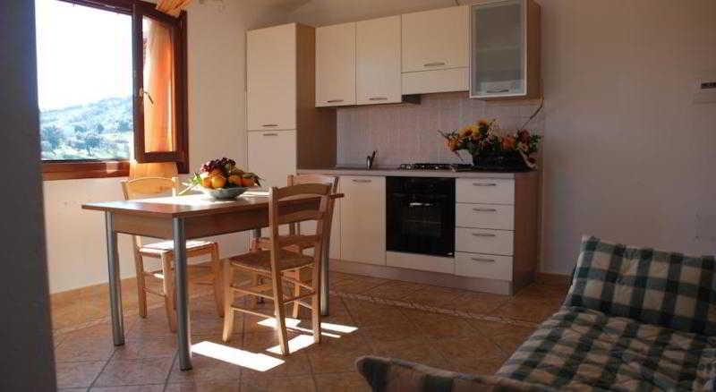 Bedroom 3, Residence Li Troni, Nuoro