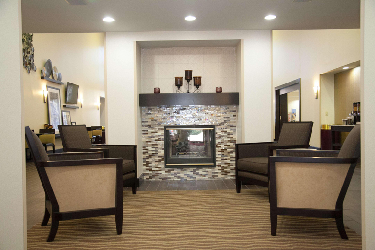Public Area 2, Hampton Inn & Suites Alpharetta, Fulton