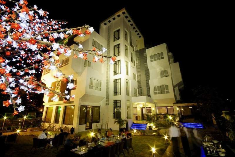 Exterior & Views 1, The Ren Hotels, Nashik