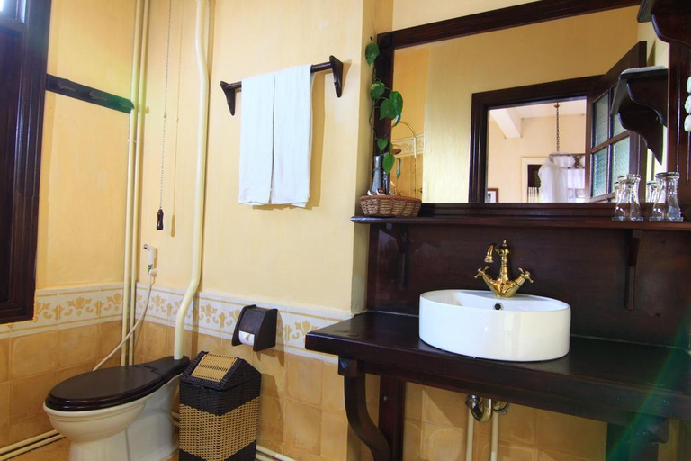 Bathroom 5, Saphir Dalat Hotel, Đà Lạt