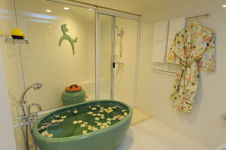 Bathroom 5, Cera Resort Chaam, Cha-Am