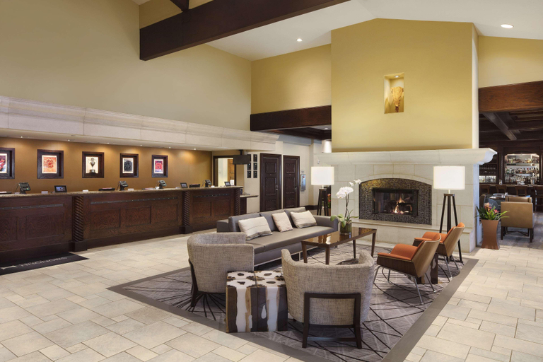 Public Area 4, DoubleTree by Hilton Ontario Airport, San Bernardino