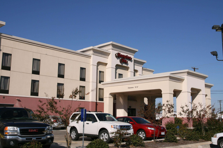 Exterior & Views 1, Hampton Inn Greenwood, Leflore