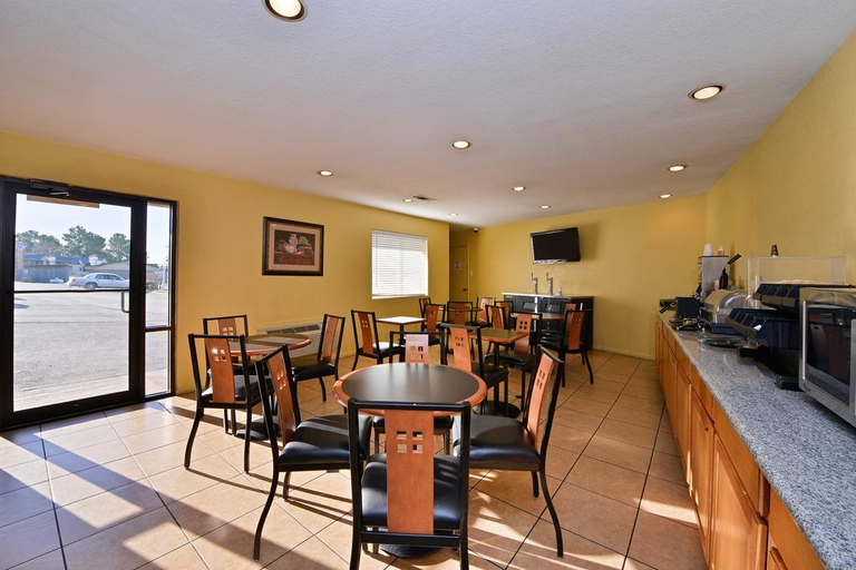 Food & Drinks 5, Americas Best Value Inn Center, Shelby