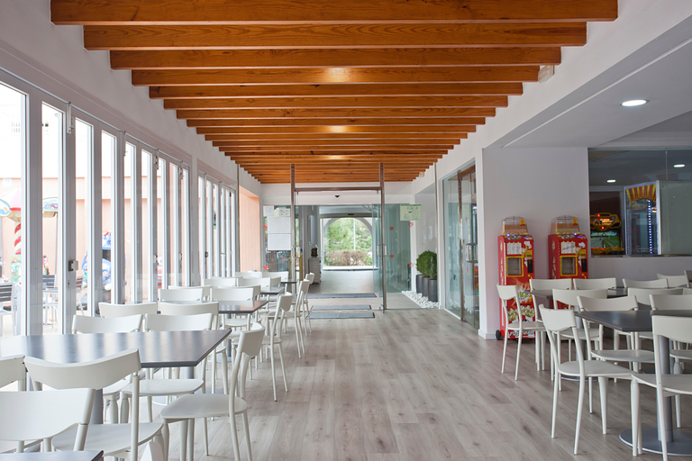 Public Area 2, HYB Eurocalas, Baleares