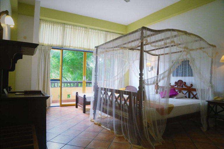 Bedroom 3, Sanmira Renaissance Hotel, Habaraduwa