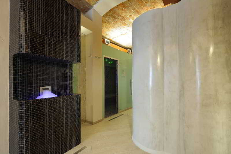 Bathroom 4, Bertusi, Bologna