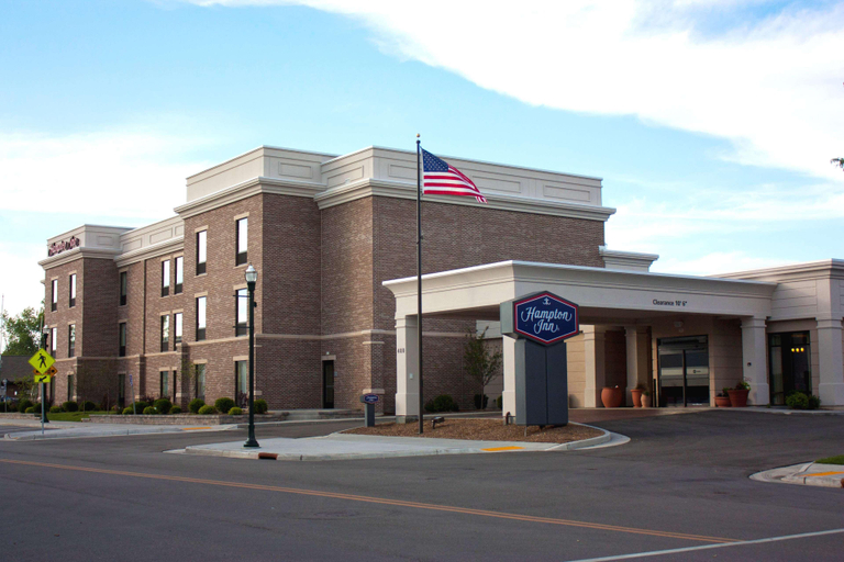 Exterior & Views 1, Hampton Inn Burlington, Racine