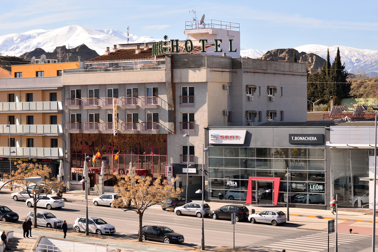 Exterior & Views