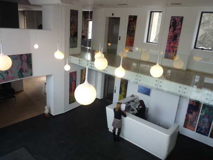 Public Area 4, Sarroglia, Municipiul Bucuresti