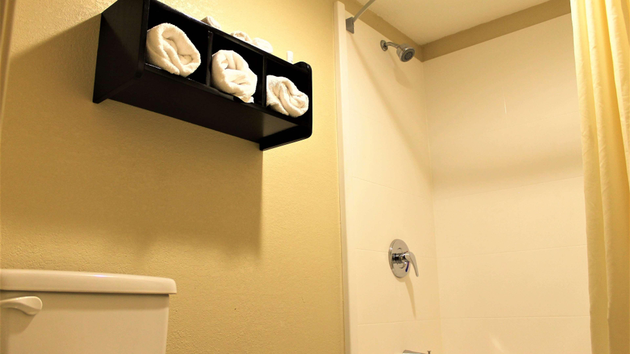 Bathroom 4, Best Western Inn Of Nacogdoches, Nacogdoches