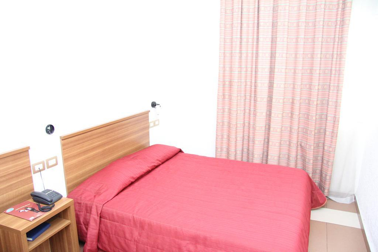 Bedroom 3, Minotel Franco, Mfoundi