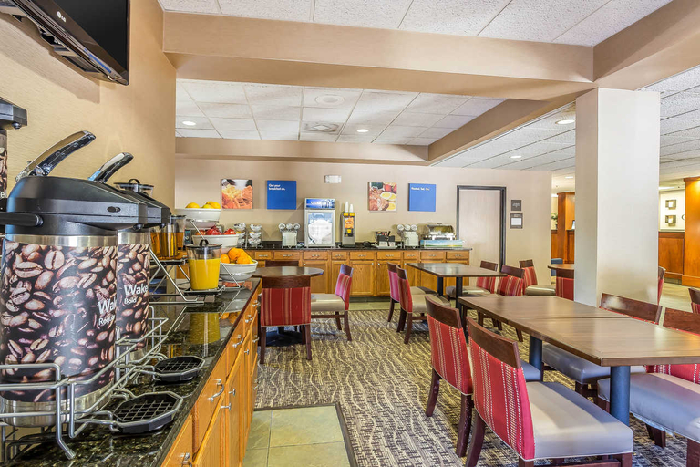 Food & Drinks, Quality Inn Summerville-Charleston, Berkeley