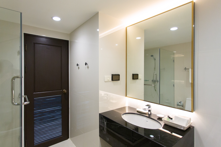 Bathroom 4