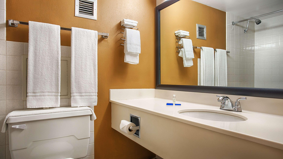 Bathroom 4, Best Western Riverfront Inn, Marinette