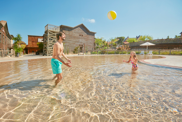 Sport & Beauty 2, Roulette PortAventura + Ticket Included, Tarragona