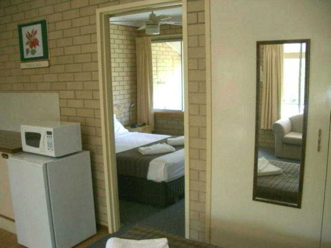 Bathroom 5, Iluka Motel, Clarence Valley- Coast