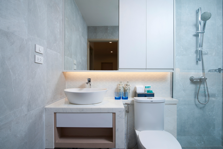 Bathroom 15