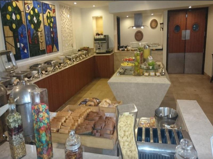 Food & Drinks, Lemon Tree Chandigarh, Panchkula