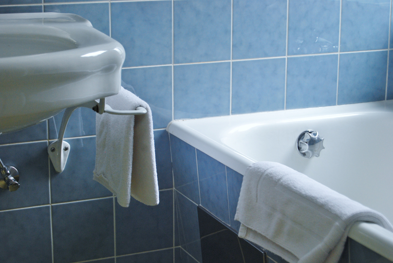 Bathroom 4, Hotel Pension Kirchplatz, Landeck