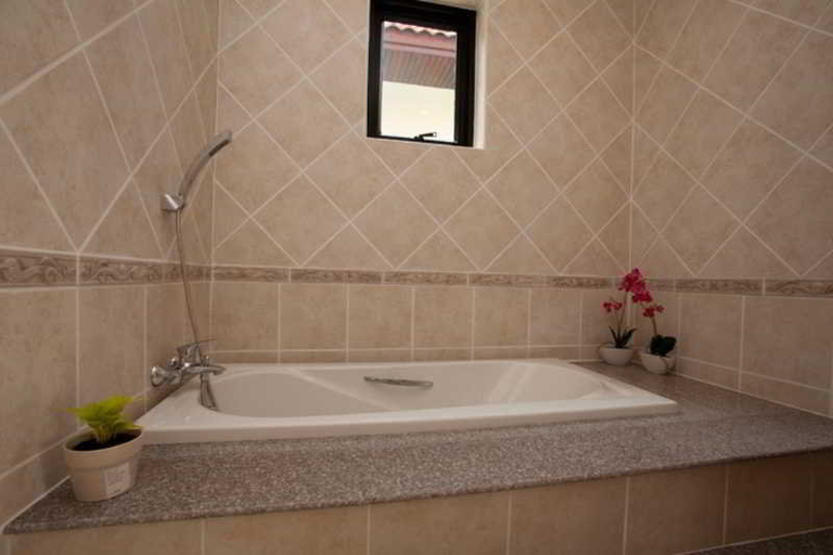 Bathroom 4, Majestic Pool Villa by Pattaya Sunny Rentals, Pattaya