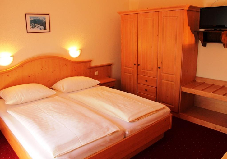 Bedroom 3, Alpensport Hotel Seimler, Berchtesgadener Land