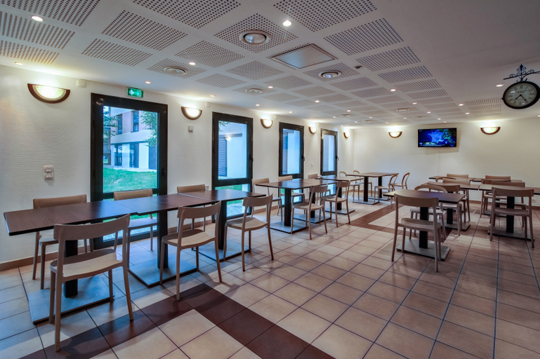 Public Area 2, Zenitude Hotel-Residences Magny les Hameaux, Yvelines